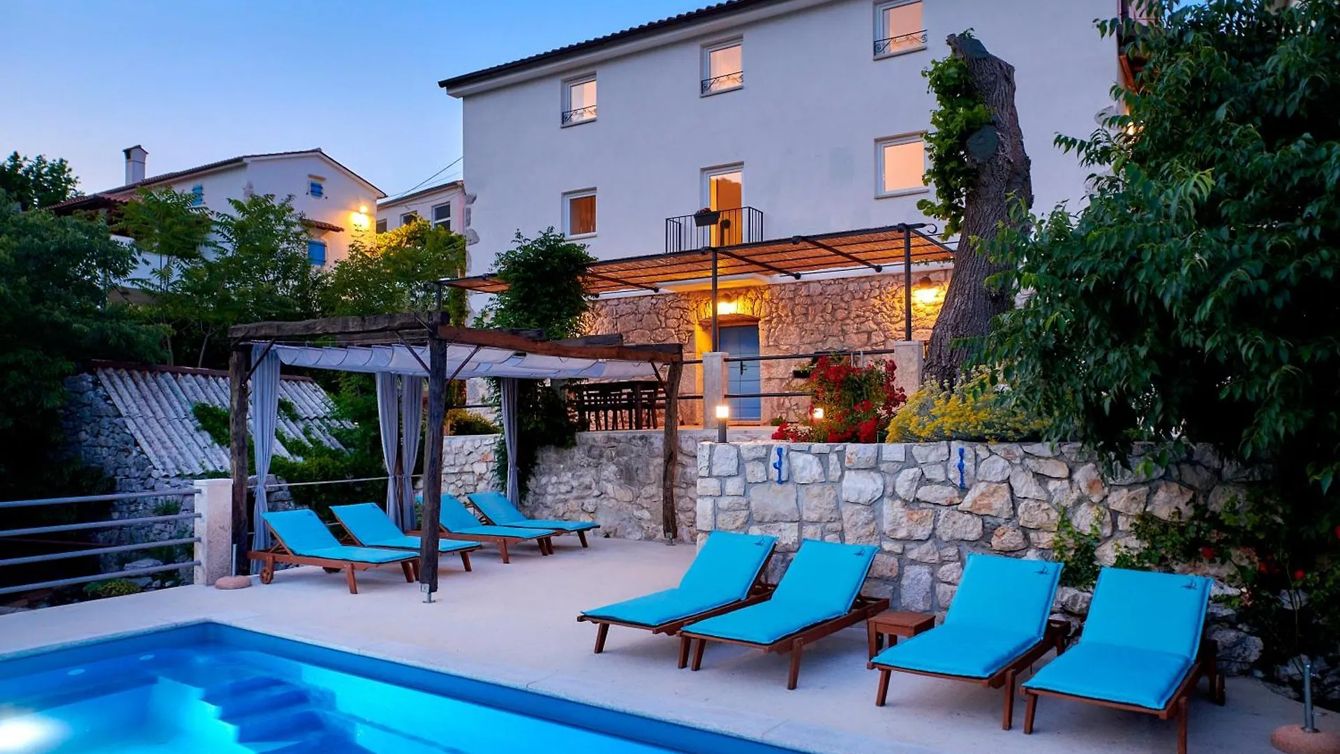 Villa Eugenia Brsec 0*,